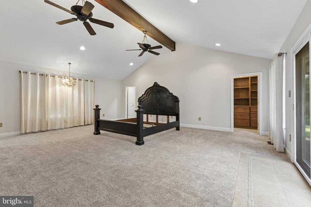 18303 POSSUM POINT ROAD