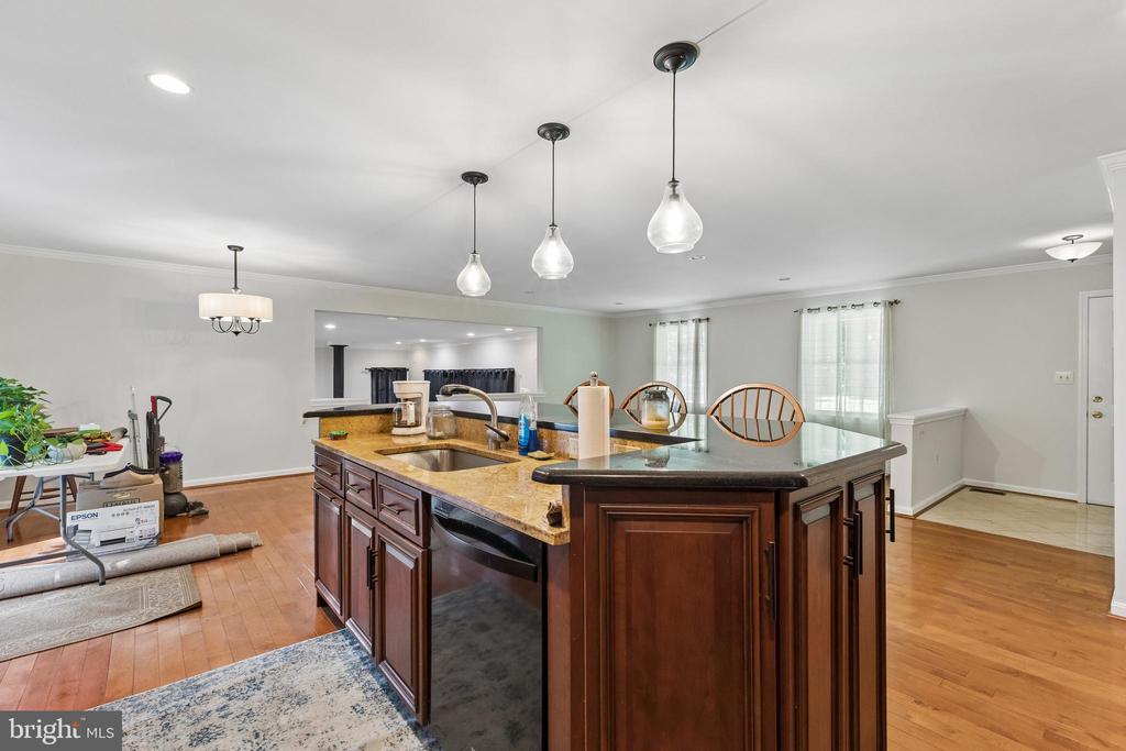 18303 POSSUM POINT ROAD