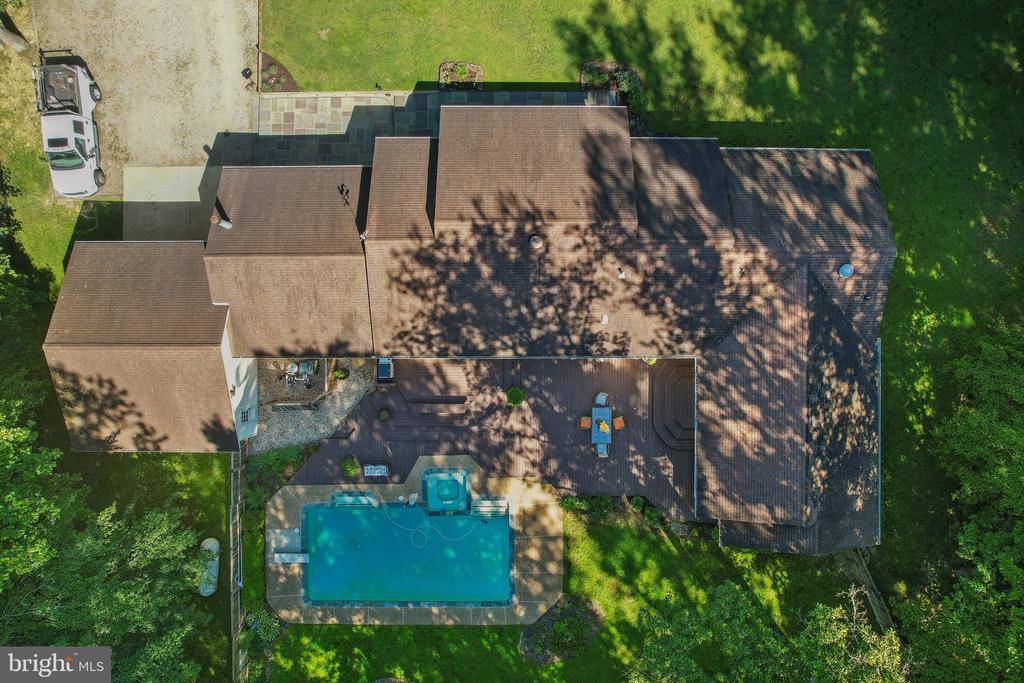 18303 POSSUM POINT ROAD