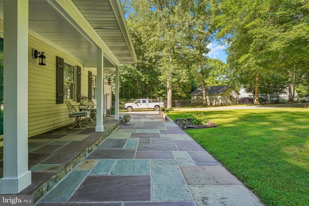 18303 POSSUM POINT ROAD