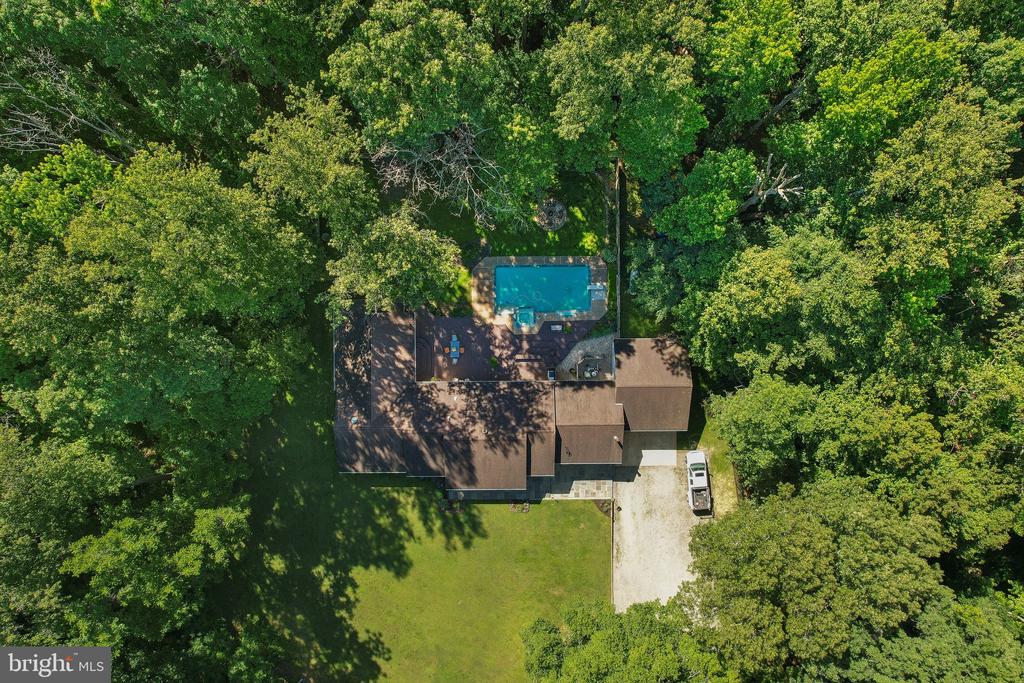 18303 POSSUM POINT ROAD