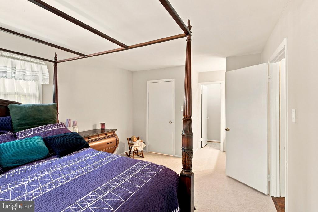 5256 MEDWICK COURT