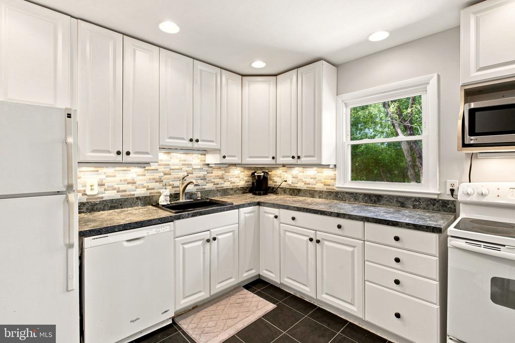 5256 MEDWICK COURT