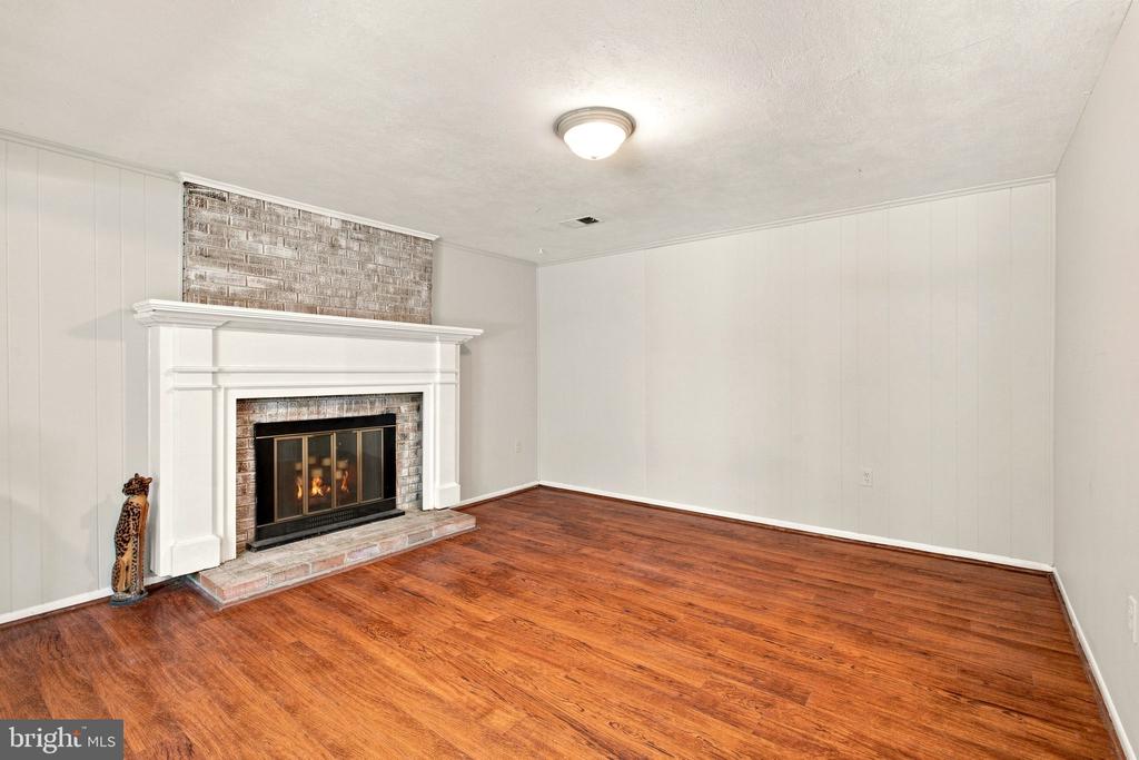 5256 MEDWICK COURT
