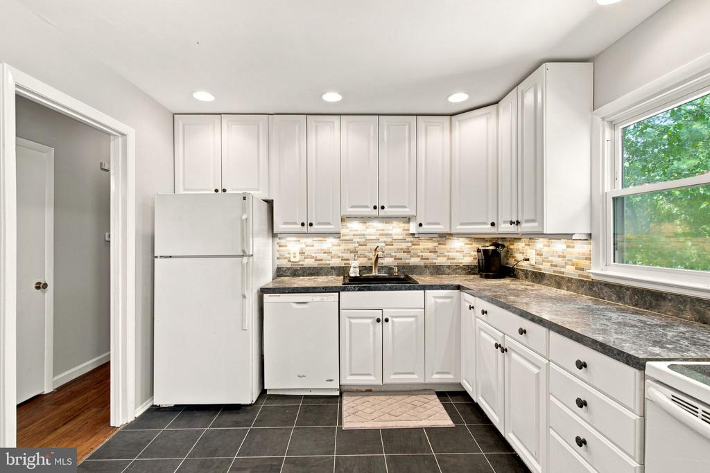 5256 MEDWICK COURT