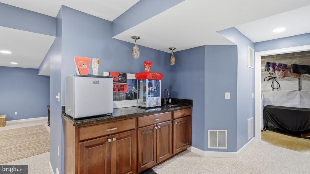 13175 AMBLEWOOD DRIVE