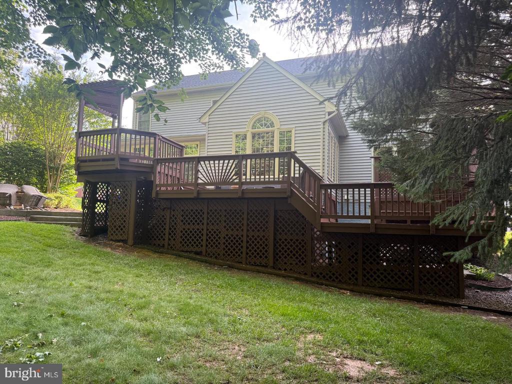 13175 AMBLEWOOD DRIVE