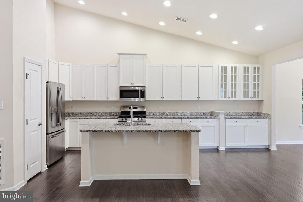 5113 KENMARE LOOP