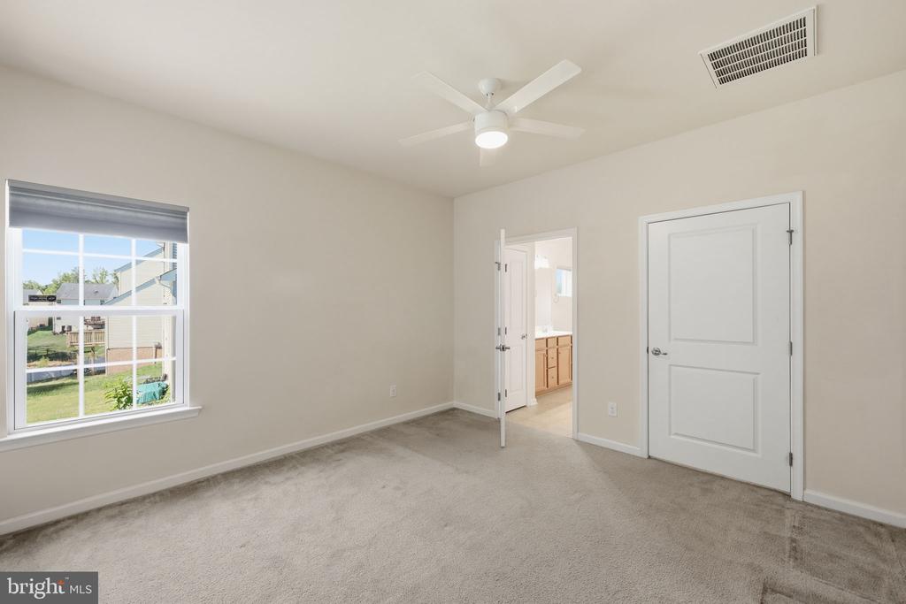 5113 KENMARE LOOP