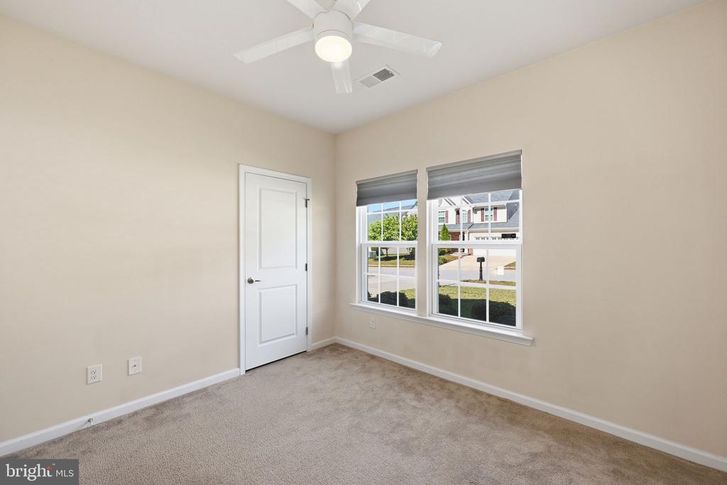 5113 KENMARE LOOP