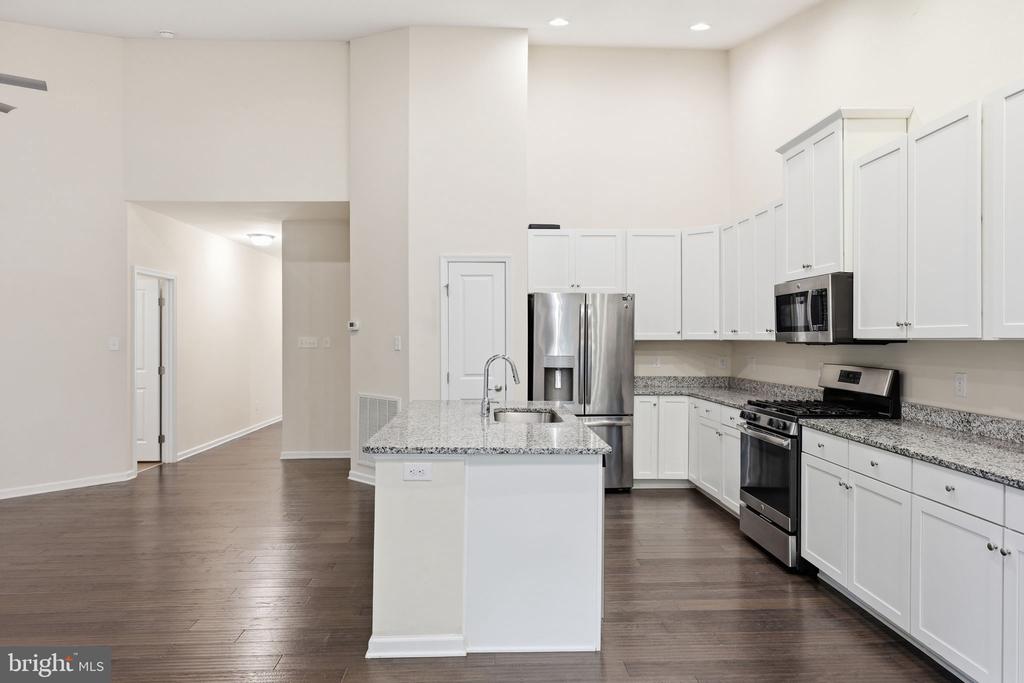 5113 KENMARE LOOP