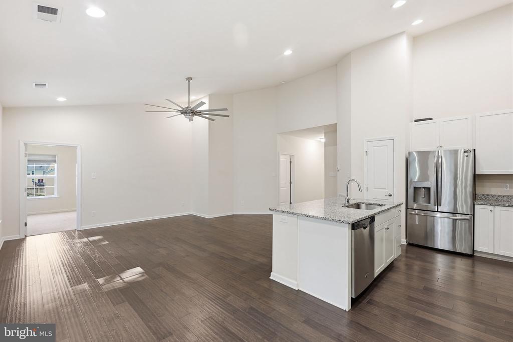 5113 KENMARE LOOP