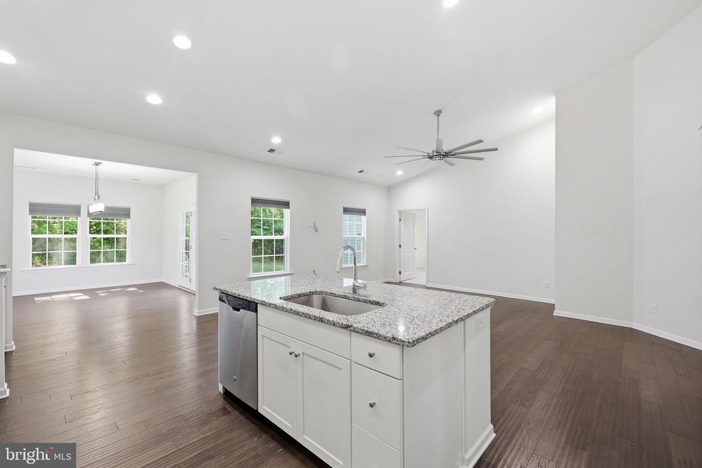 5113 KENMARE LOOP