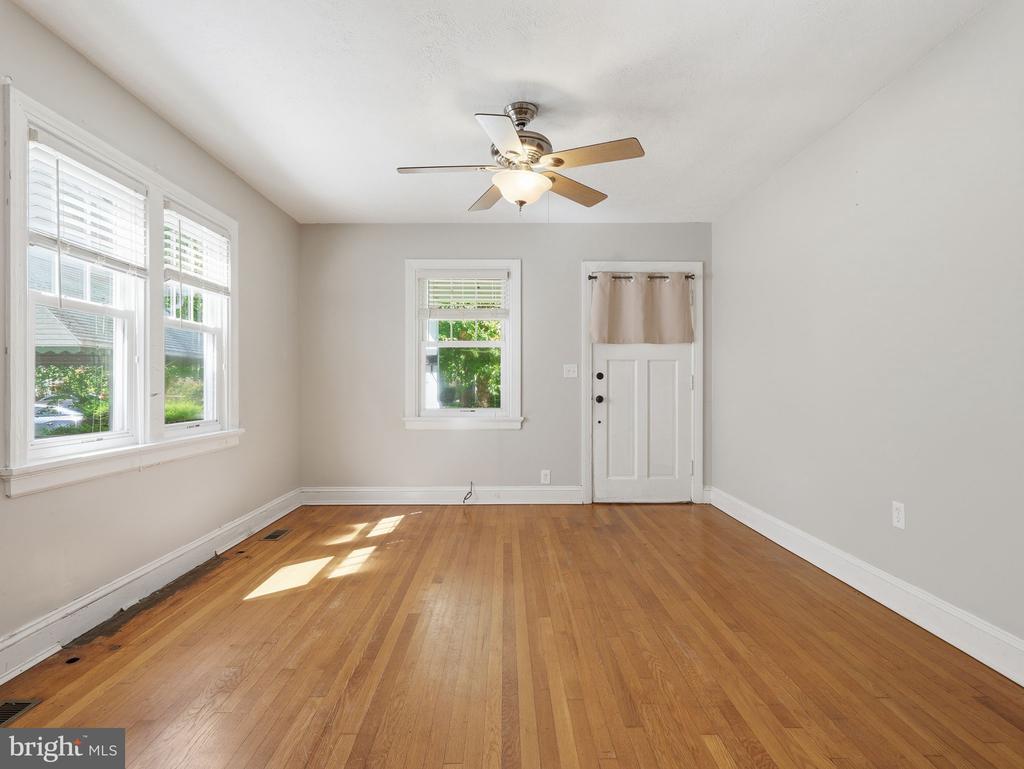 121 W 30TH STREET