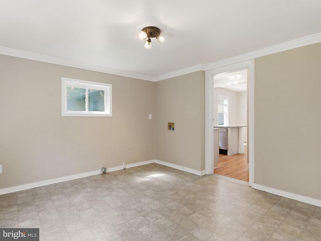121 W 30TH STREET
