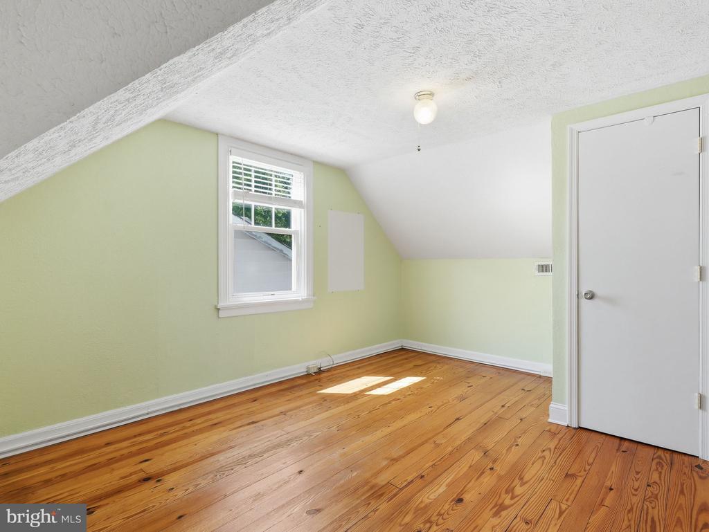 121 W 30TH STREET