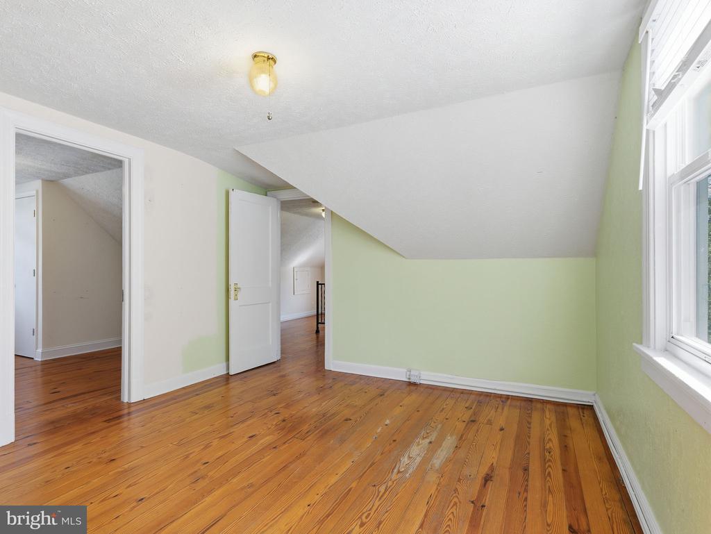 121 W 30TH STREET