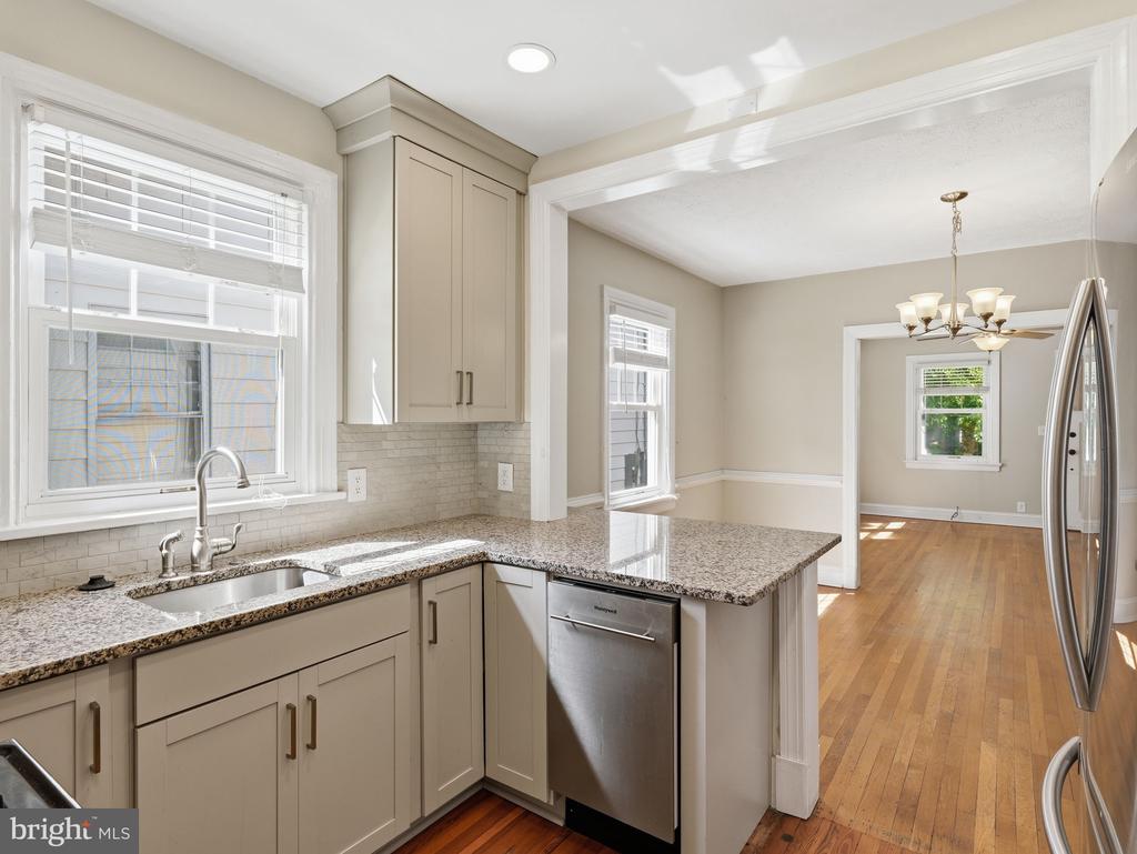 121 W 30TH STREET