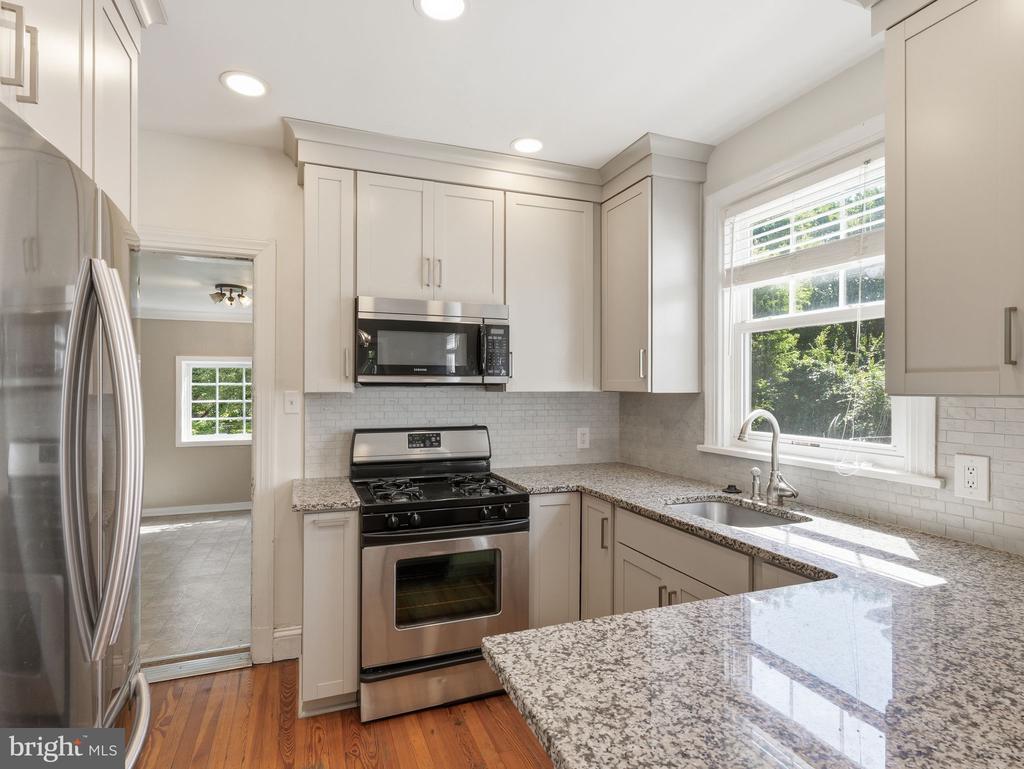 121 W 30TH STREET