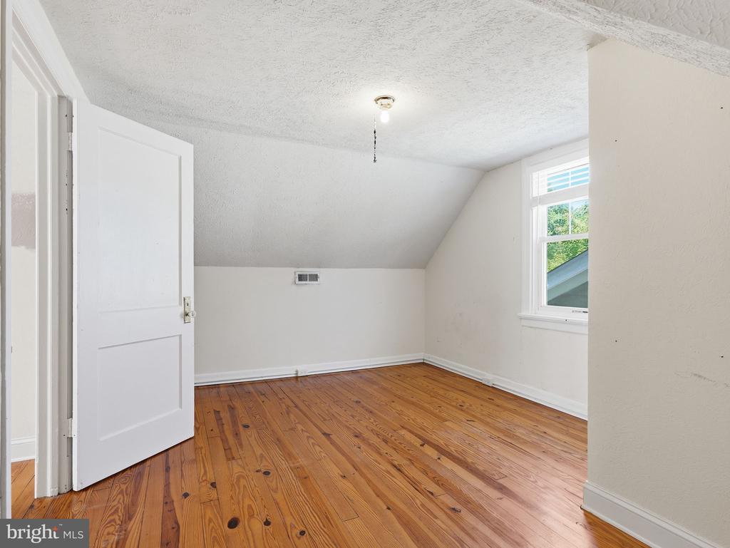 121 W 30TH STREET