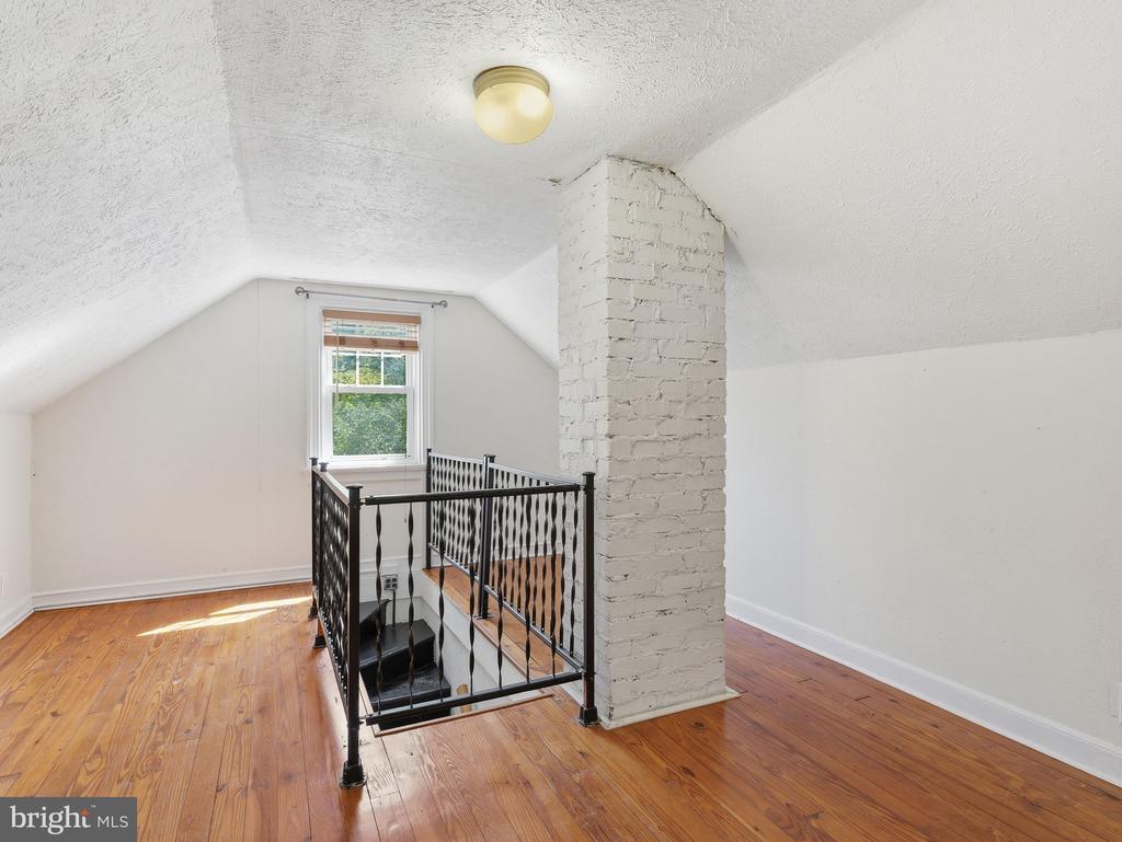 121 W 30TH STREET