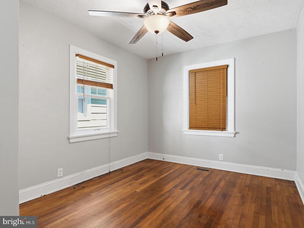 121 W 30TH STREET