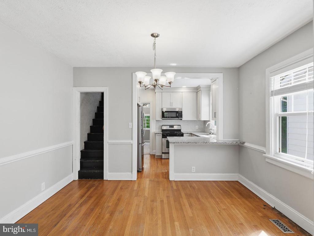 121 W 30TH STREET