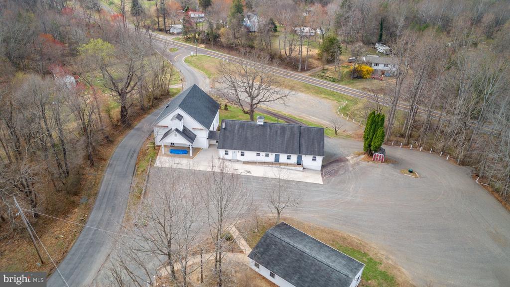 19 SCRABBLE ROAD