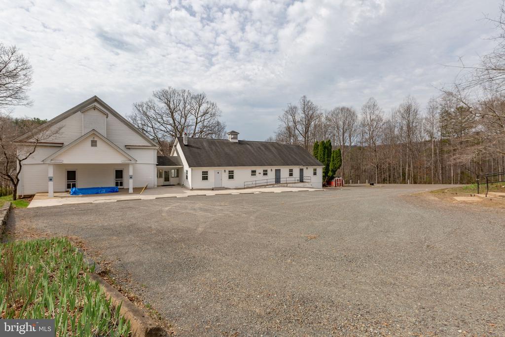 19 SCRABBLE ROAD