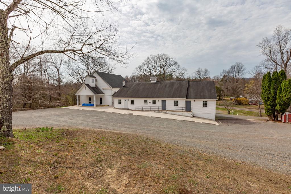 19 SCRABBLE ROAD
