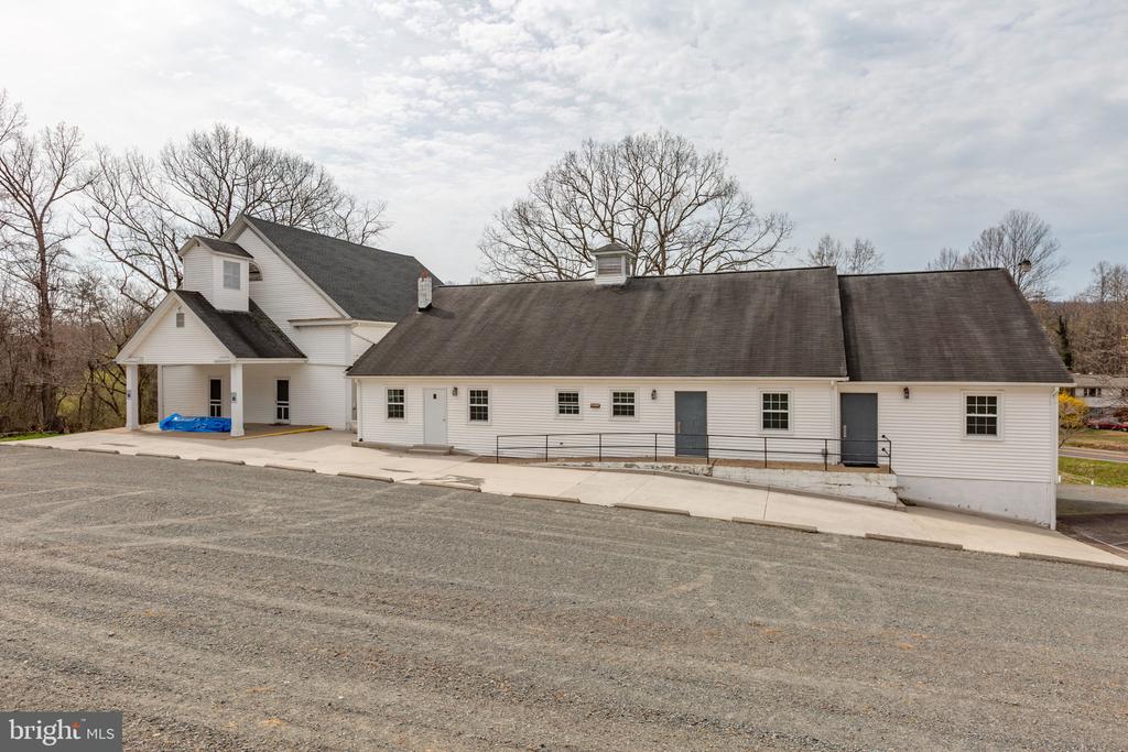 19 SCRABBLE ROAD