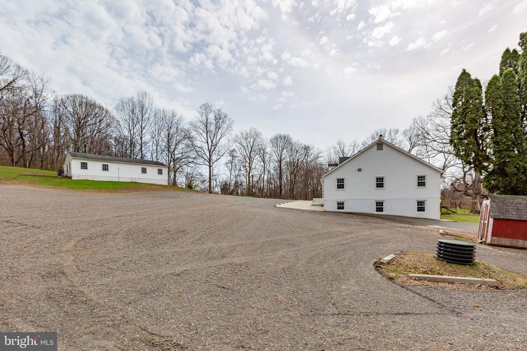 19 SCRABBLE ROAD