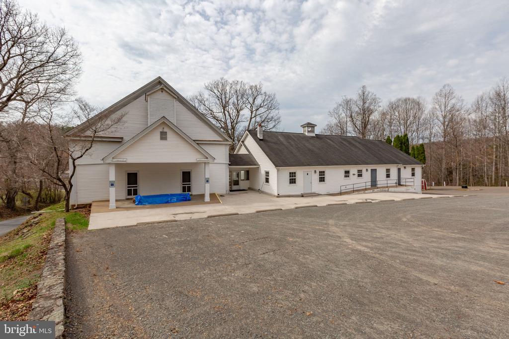 19 SCRABBLE ROAD