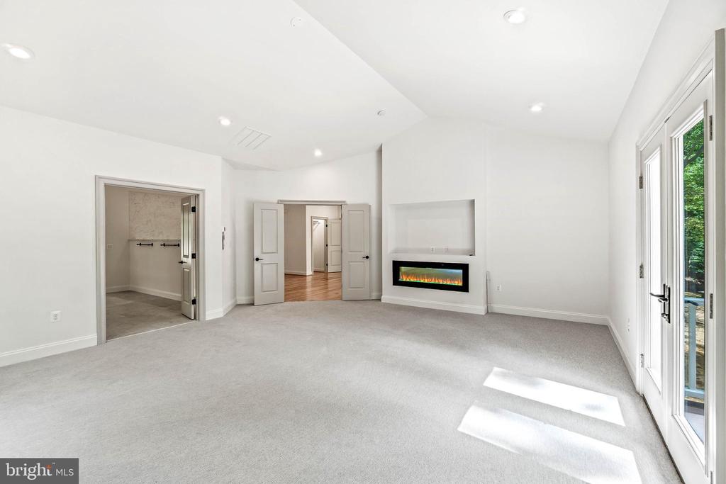 6001 COPPER MILL DRIVE