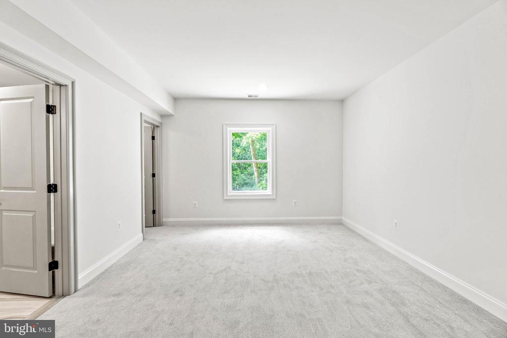 6001 COPPER MILL DRIVE