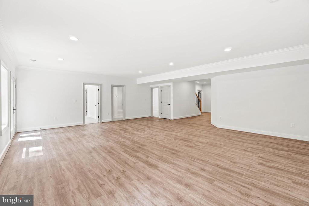 6001 COPPER MILL DRIVE