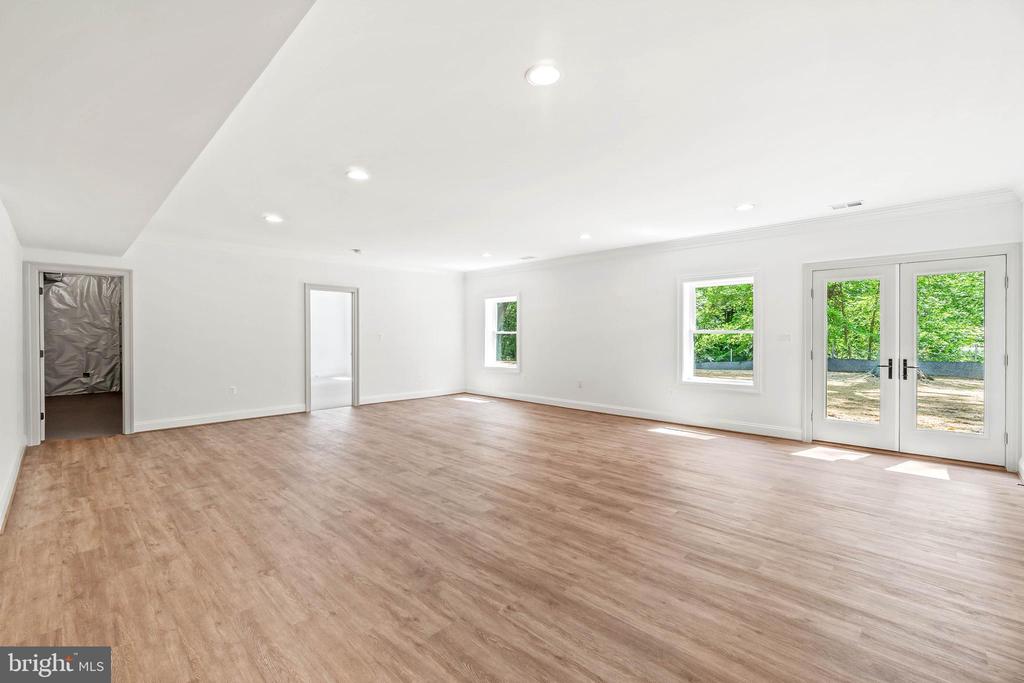 6001 COPPER MILL DRIVE