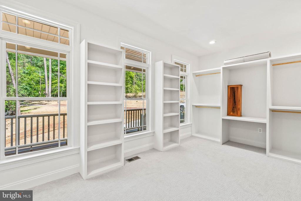 6001 COPPER MILL DRIVE