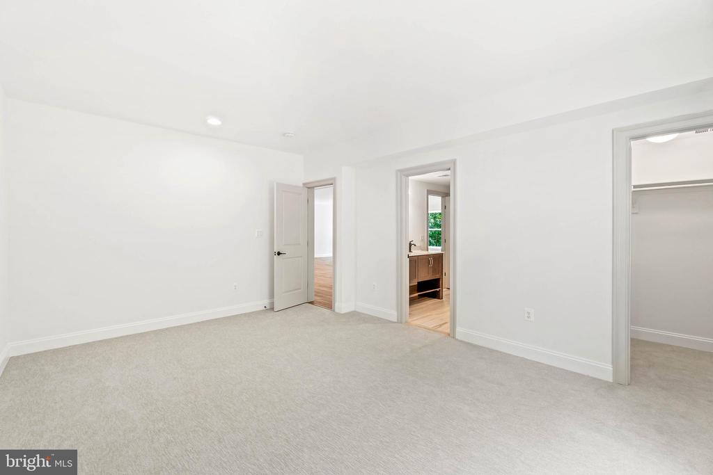 6001 COPPER MILL DRIVE