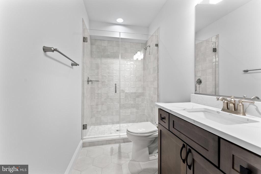 5906 COPPER MILL DRIVE