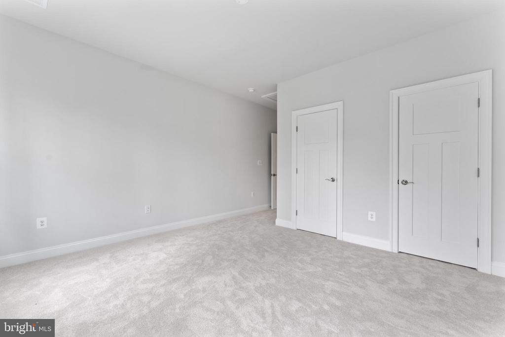 5906 COPPER MILL DRIVE