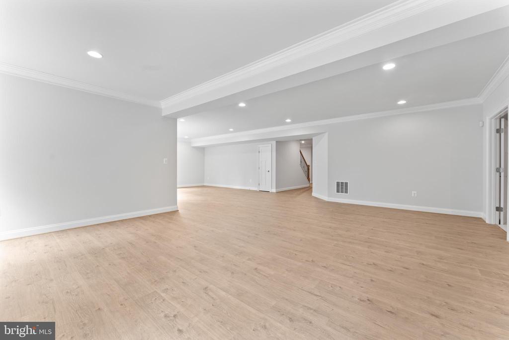 5906 COPPER MILL DRIVE