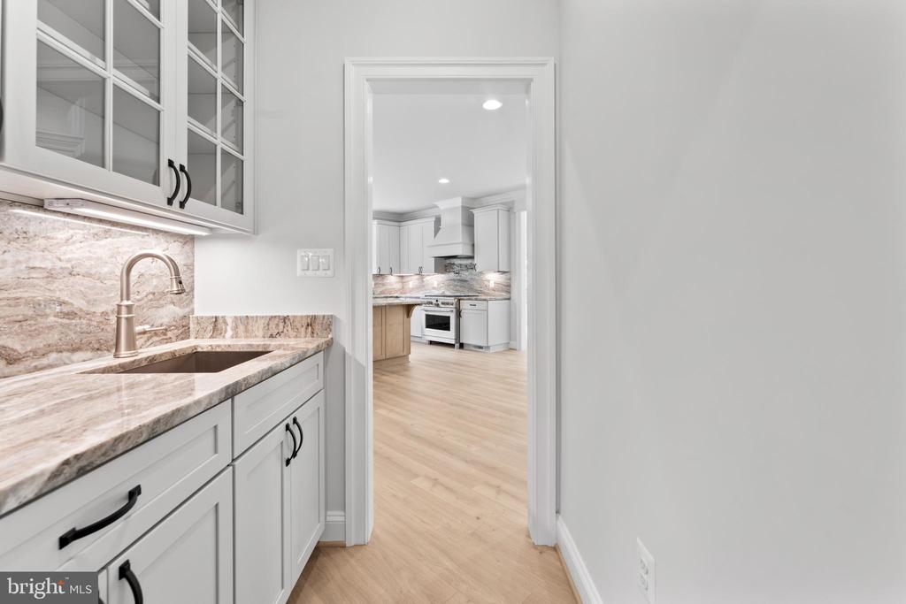 5906 COPPER MILL DRIVE