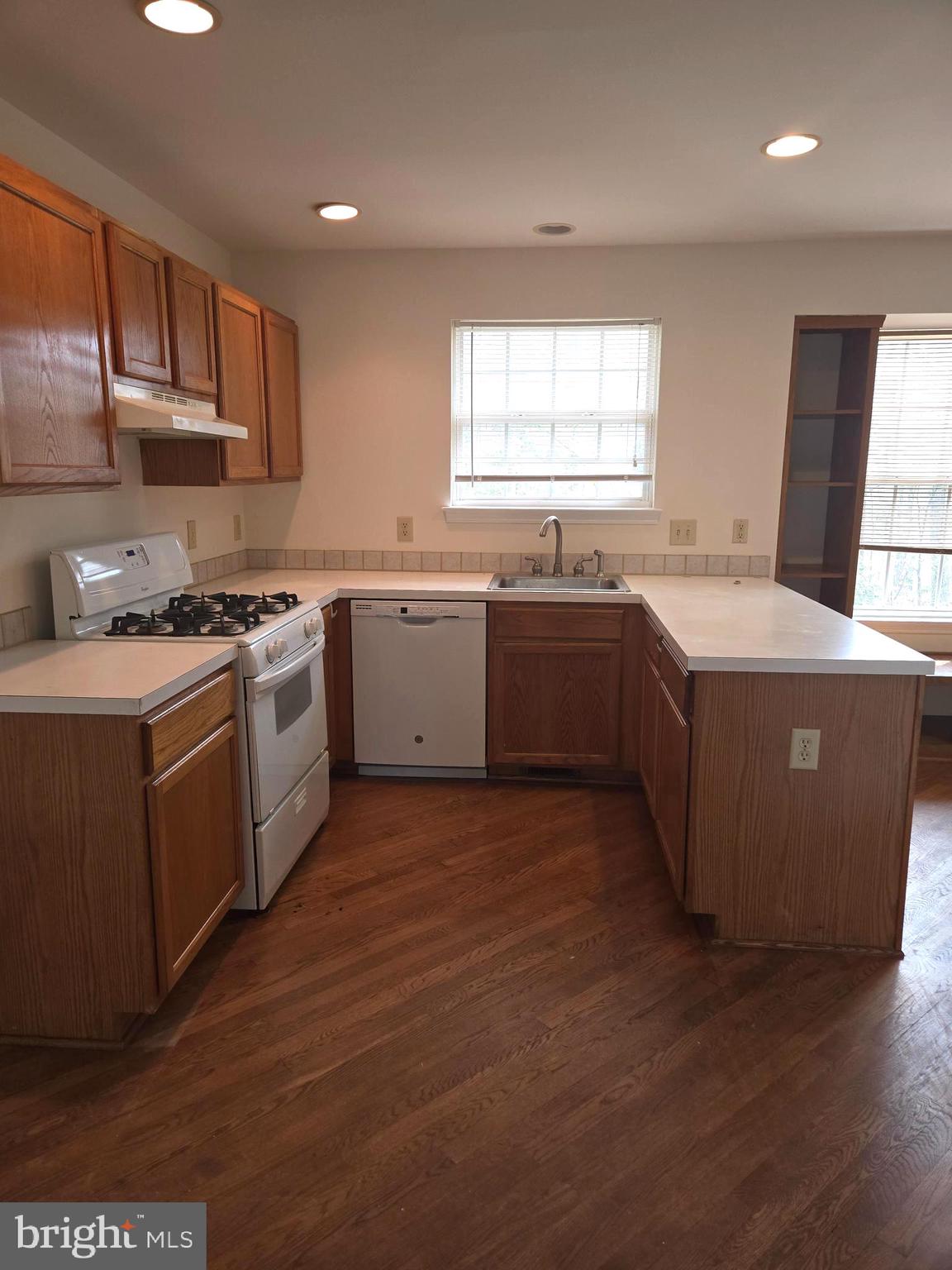 6410 SUGAR MAPLE COURT