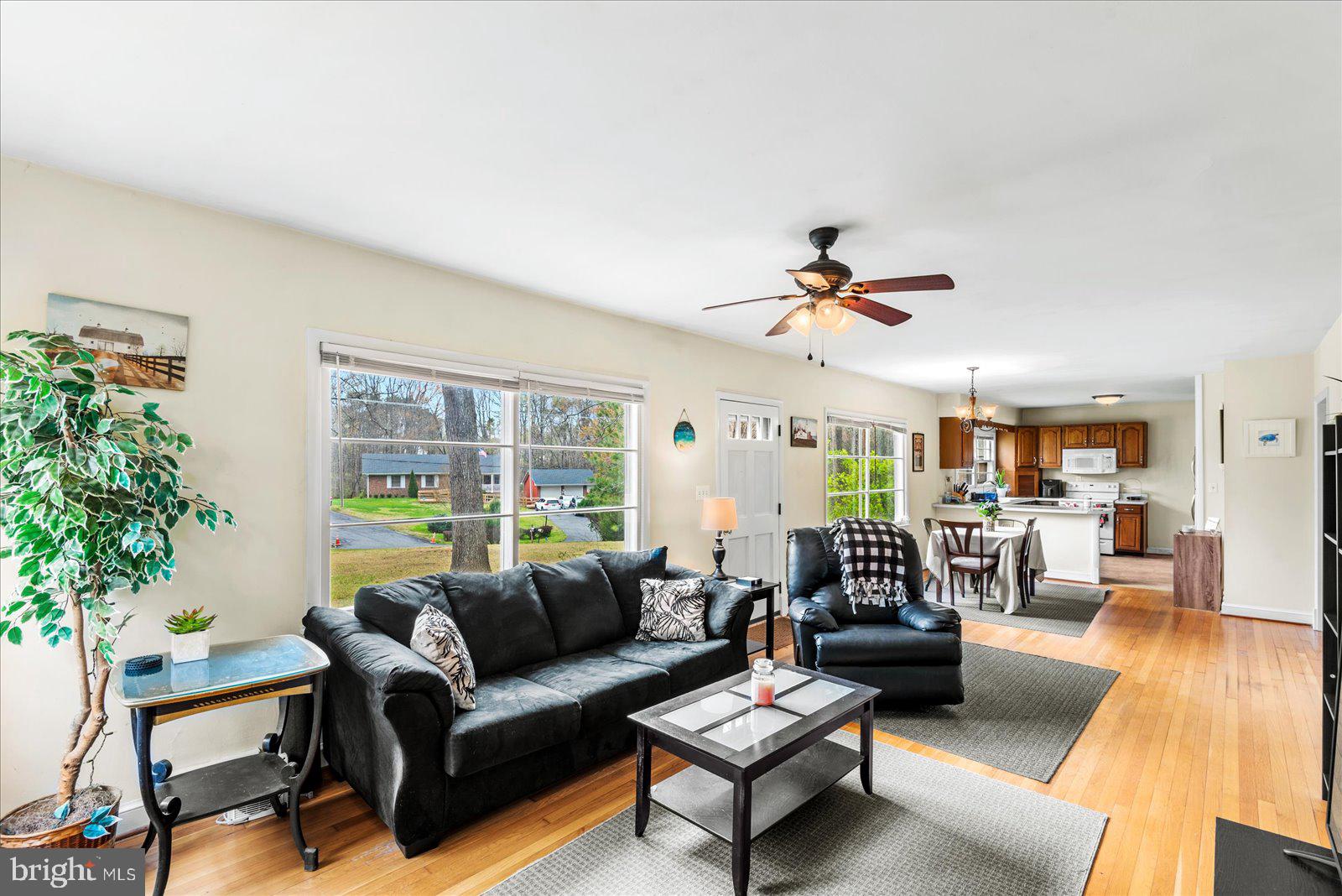 10809 ROLLINGWOOD DRIVE