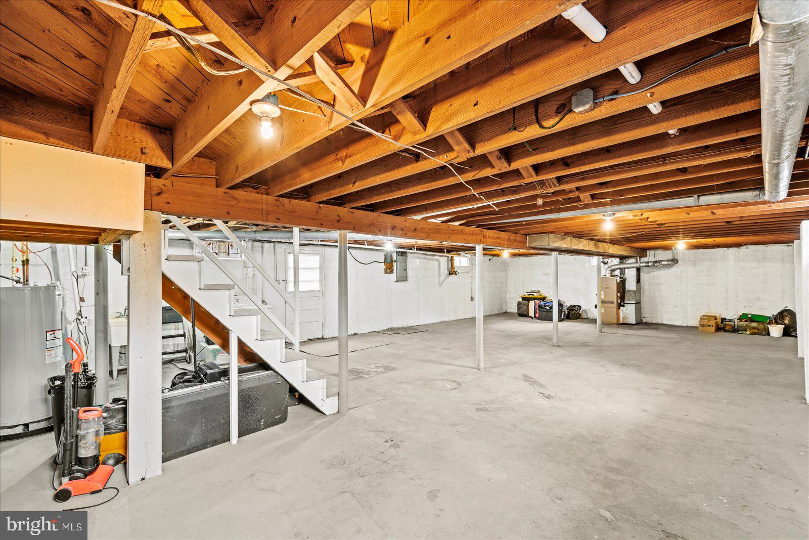 10809 ROLLINGWOOD DRIVE