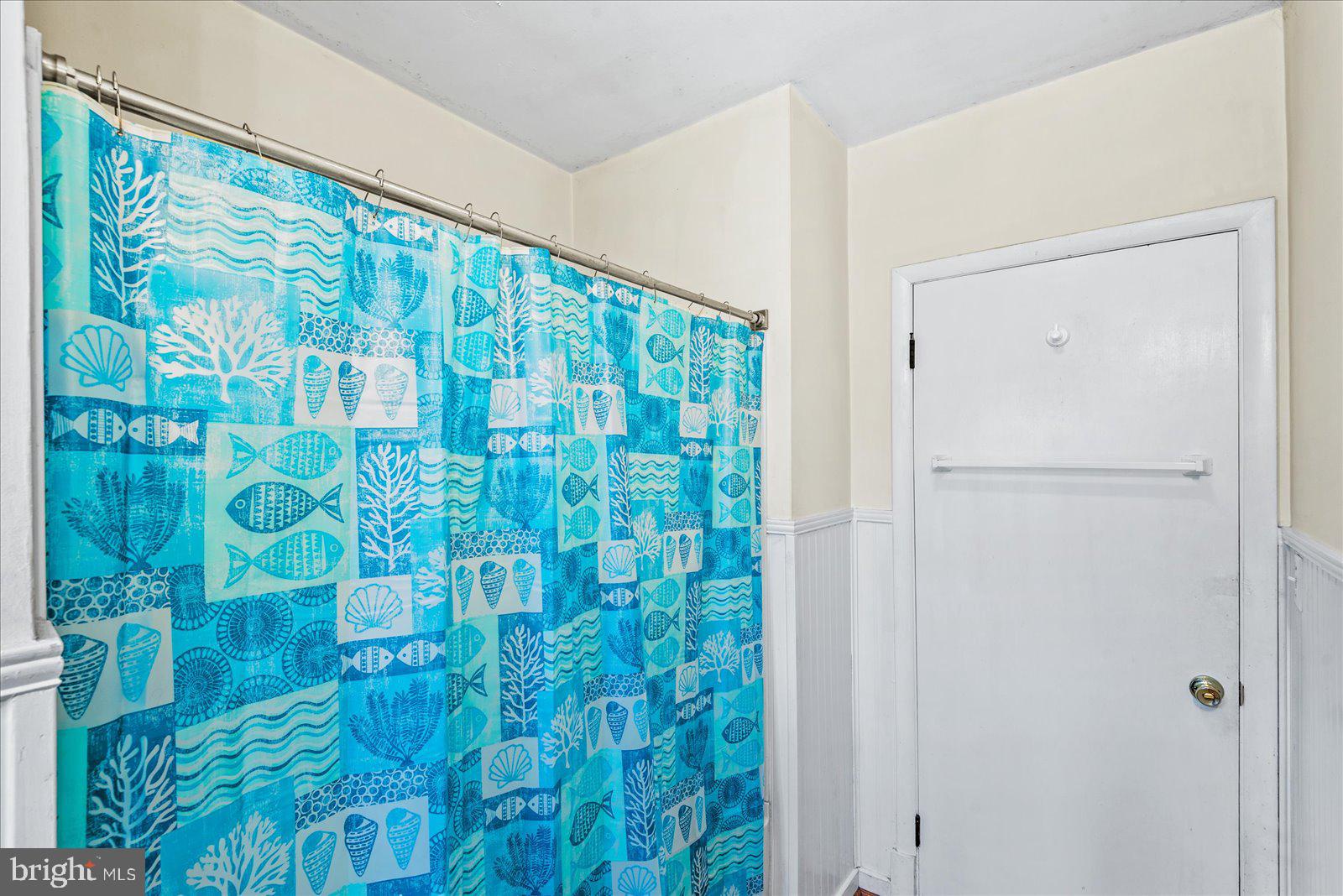 10809 ROLLINGWOOD DRIVE