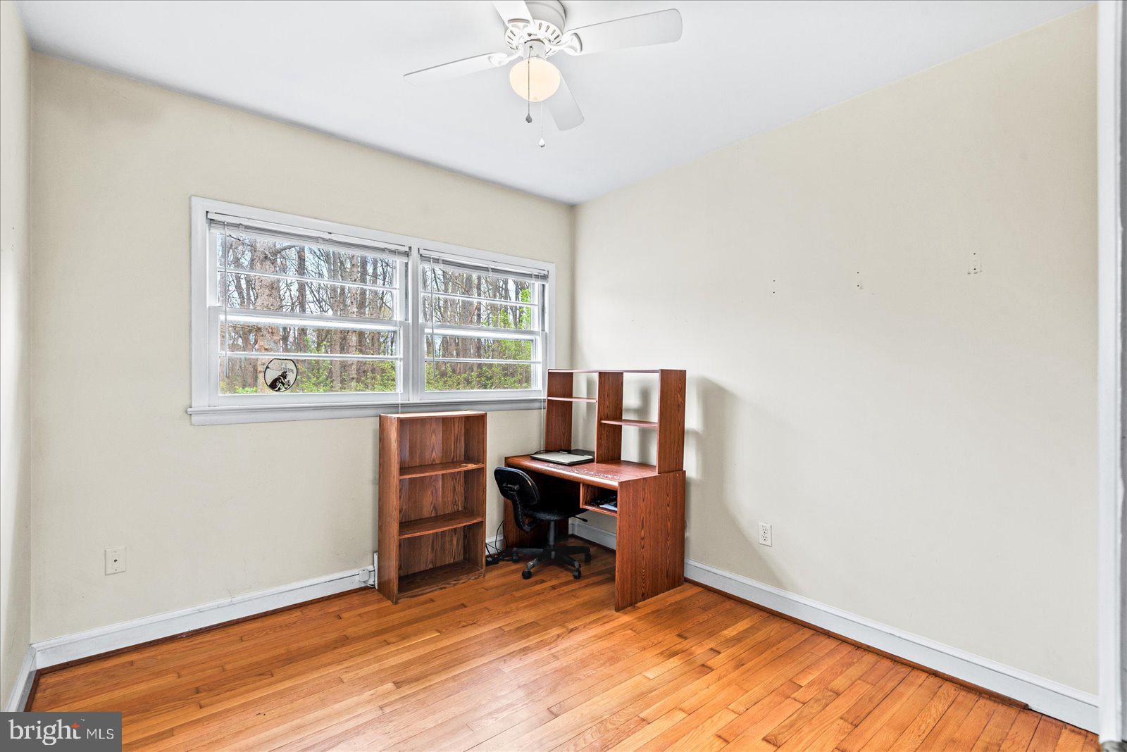 10809 ROLLINGWOOD DRIVE