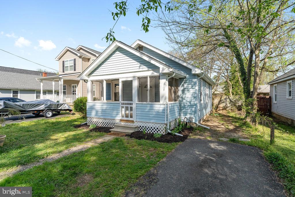 220 MANSFIELD STREET