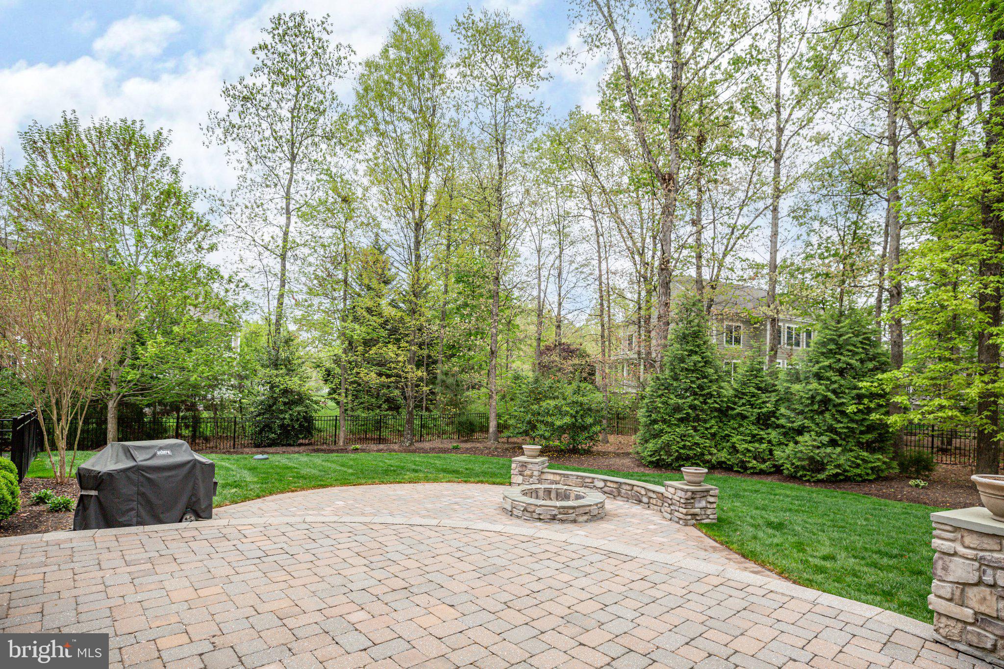 11422 BLUFFS RIDGE
